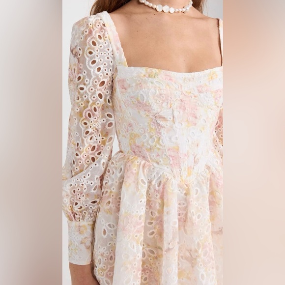 Brand: Bardot
Bardot Women's Lila Flounce Dress. Size 10/XL - Picture 6 of 8